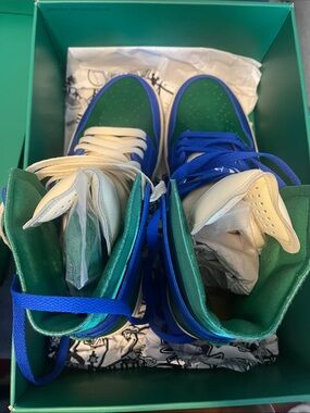 Nike Green and Purple Women's Sneakers Box